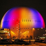 Ericcson Globe v Stockholmu lahko sprejme 'samo' 14.000 ljudi, je pa največja hemisferična kupola na svetu.
