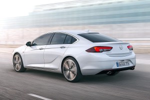 Nova Opel Insignia Grand Sport navduši v vseh pogledih.