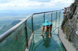 Steklena pot na višini 1430 metrov, Kitajska