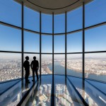 Lotte World Tower ima najvišjo razgledno ploščad s transparentnimi tlemi na svetu.