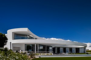 An elliptical seaside residence,  Mário Martins arhitekturni biro