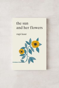 Knjiga poezije: Rupi Kaur, The Sun and Her Flowers (14,99 evra)